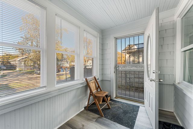 1109 Massena Avenue, Waukegan, IL 60085