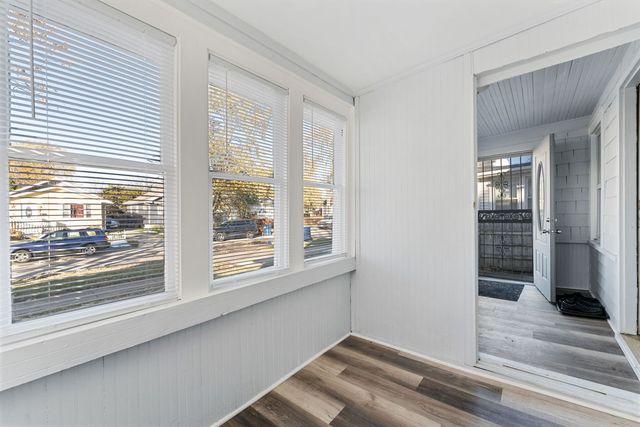 1109 Massena Avenue, Waukegan, IL 60085