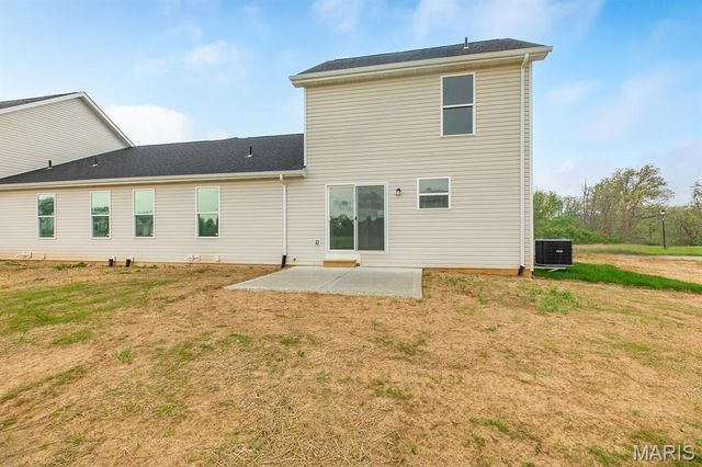 207 Wrigley Field Drive, Bethalto, IL 62010