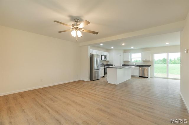 207 Wrigley Field Drive, Bethalto, IL 62010