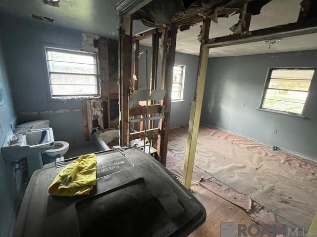 1053 Green Oak Dr, Baton Rouge, LA 70815