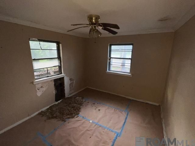 1053 Green Oak Dr, Baton Rouge, LA 70815