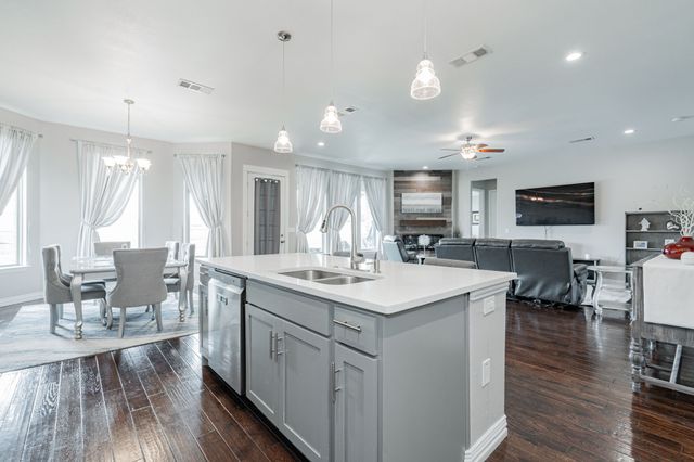 1805 Jupiter Lane, Ennis, TX 75119