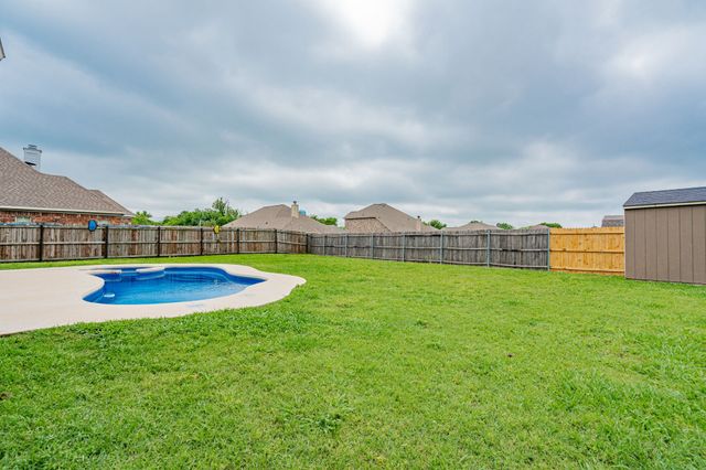 1805 Jupiter Lane, Ennis, TX 75119