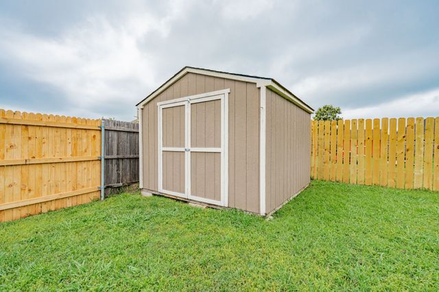 1805 Jupiter Lane, Ennis, TX 75119