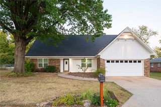 2805 S 65th Street, Fort Smith, AR 72903