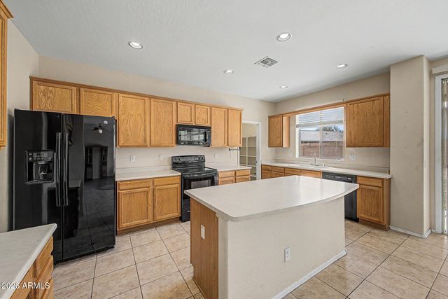 2070 E 38TH Avenue, Apache Junction, AZ 85119