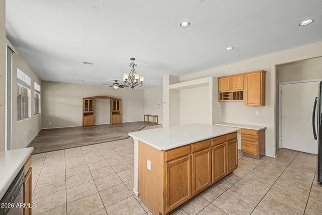 2070 E 38TH Avenue, Apache Junction, AZ 85119
