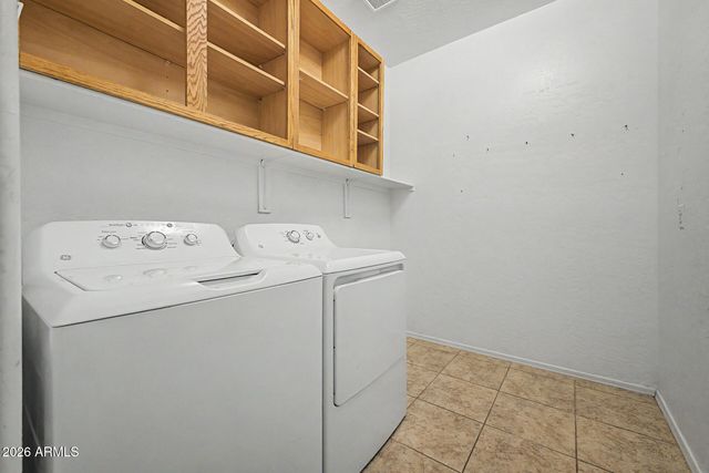 2070 E 38TH Avenue, Apache Junction, AZ 85119