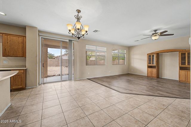 2070 E 38TH Avenue, Apache Junction, AZ 85119
