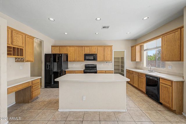 2070 E 38TH Avenue, Apache Junction, AZ 85119