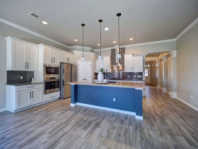 8205 Yosemite Dr, Corpus Christi, TX 78414