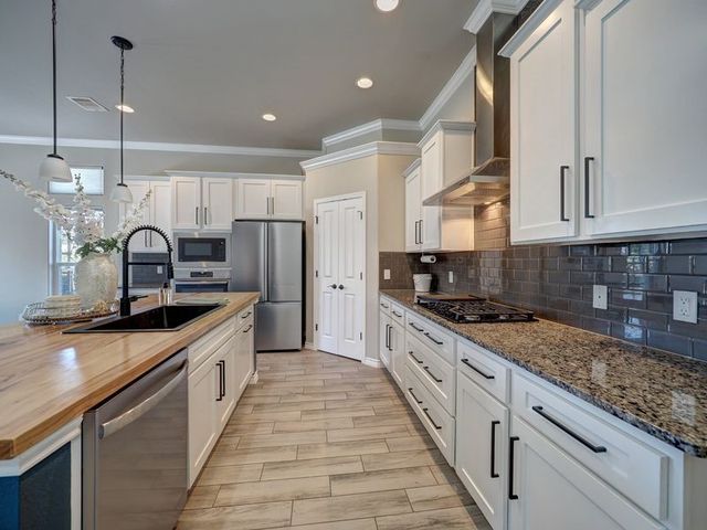 8205 Yosemite Dr, Corpus Christi, TX 78414