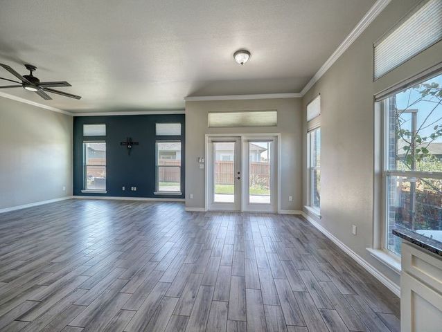 8205 Yosemite Dr, Corpus Christi, TX 78414