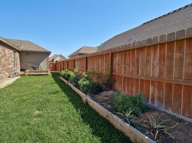 8205 Yosemite Dr, Corpus Christi, TX 78414