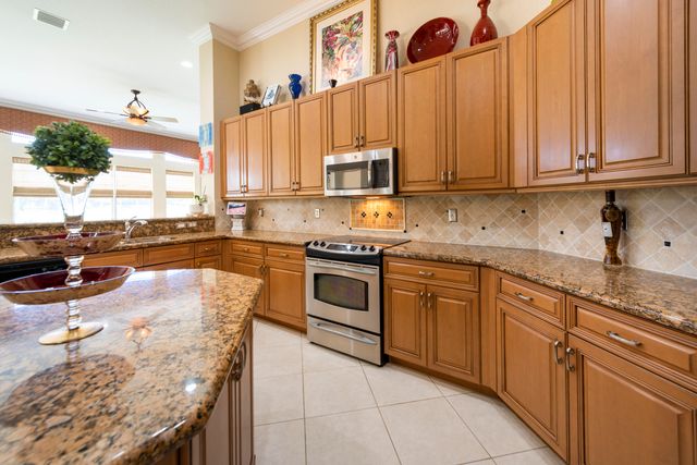 15234 SW 40th Street, Davie, FL 33331