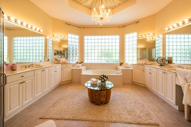 15234 SW 40th Street, Davie, FL 33331