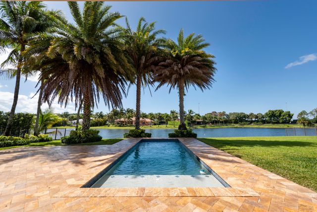 15234 SW 40th Street, Davie, FL 33331