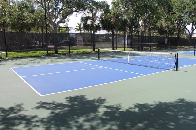 15234 SW 40th Street, Davie, FL 33331