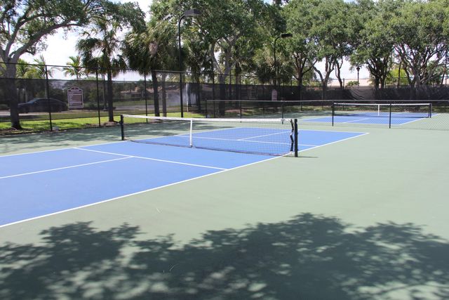 15234 SW 40th Street, Davie, FL 33331