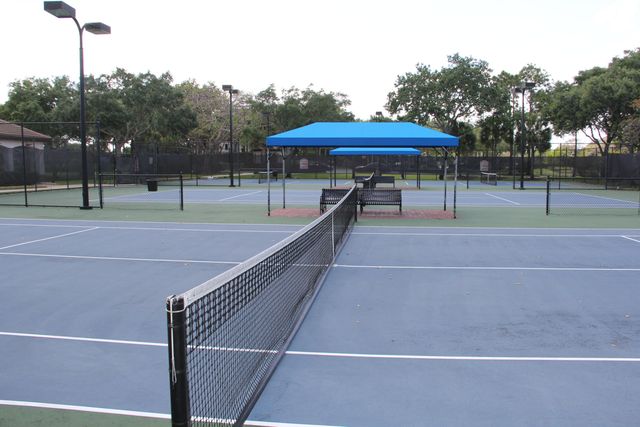 15234 SW 40th Street, Davie, FL 33331