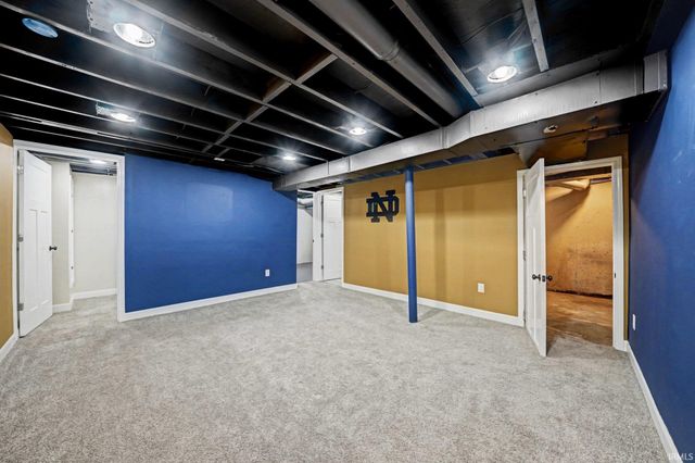 2410 Eisenhower Avenue, South Bend, IN 46615