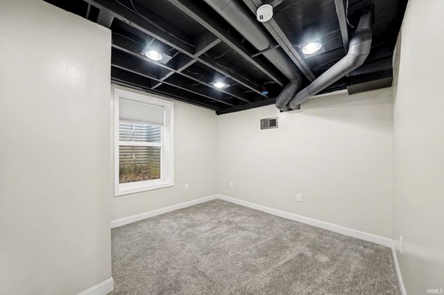 2410 Eisenhower Avenue, South Bend, IN 46615