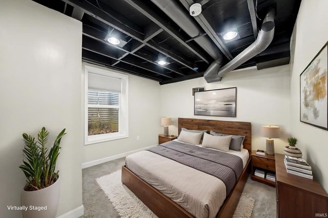 2410 Eisenhower Avenue, South Bend, IN 46615