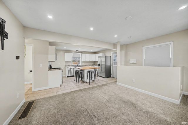 2410 Eisenhower Avenue, South Bend, IN 46615