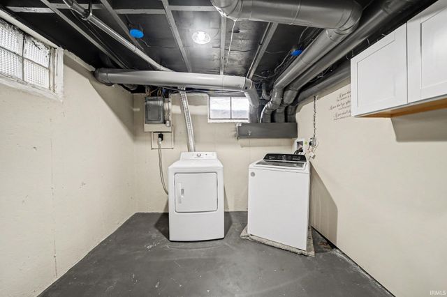 2410 Eisenhower Avenue, South Bend, IN 46615