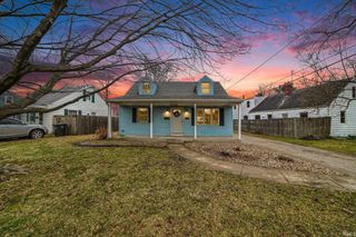 2410 Eisenhower Avenue, South Bend, IN 46615