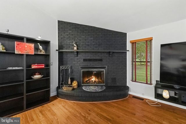 4212 LAKEVIEW PKWY, Locust Grove, VA 22508