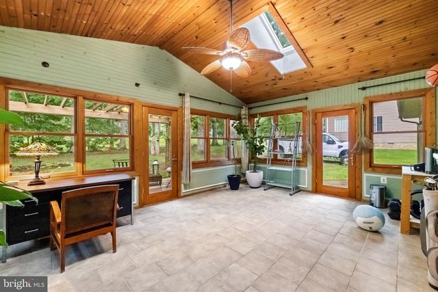 4212 LAKEVIEW PKWY, Locust Grove, VA 22508