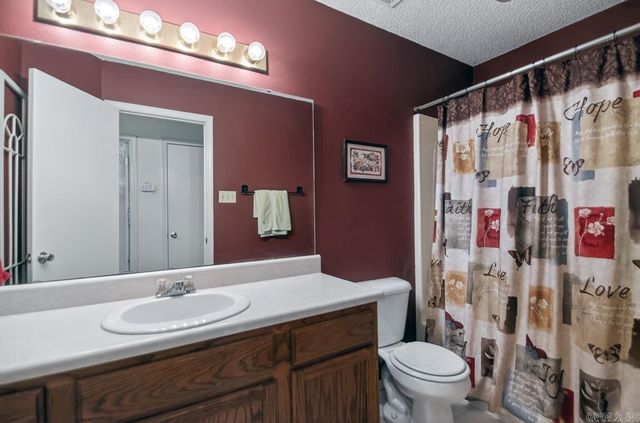 8 Calvary Circle, Little Rock, AR 72211