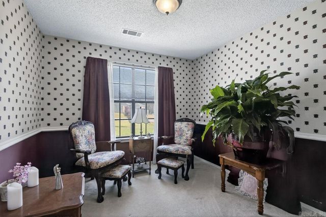 8 Calvary Circle, Little Rock, AR 72211