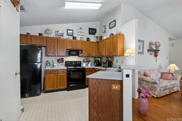 8 Calvary Circle, Little Rock, AR 72211