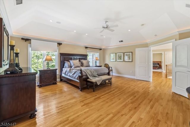 4 Centennial Ct, Totowa Boro, NJ 07512