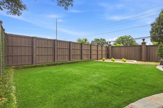 7654 Indian Springs Road, Dallas, TX 75248