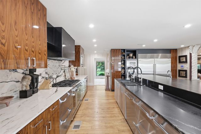 7654 Indian Springs Road, Dallas, TX 75248