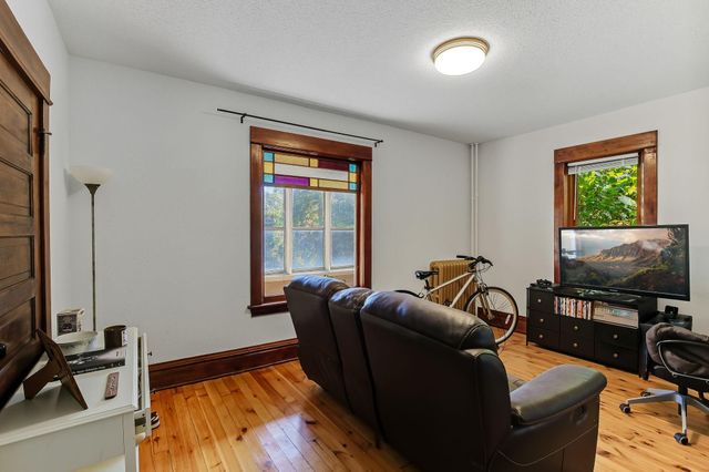 389 Fairview Avenue N, Saint Paul, MN 55104