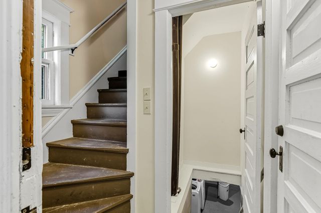 389 Fairview Avenue N, Saint Paul, MN 55104