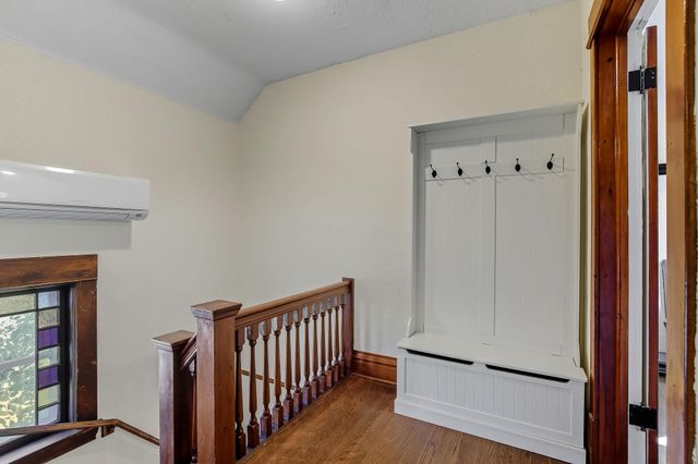 389 Fairview Avenue N, Saint Paul, MN 55104