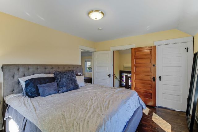 389 Fairview Avenue N, Saint Paul, MN 55104