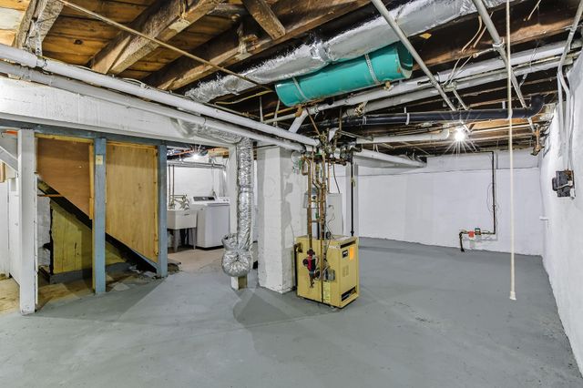 389 Fairview Avenue N, Saint Paul, MN 55104