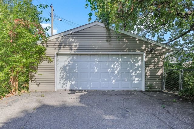 389 Fairview Avenue N, Saint Paul, MN 55104