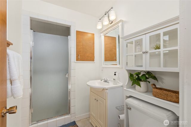 398 Ferncliff Avenue NE, Bainbridge Island, WA 98110