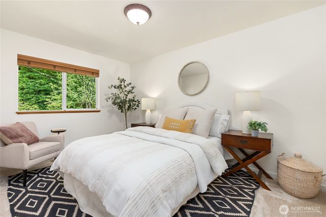 398 Ferncliff Avenue NE, Bainbridge Island, WA 98110