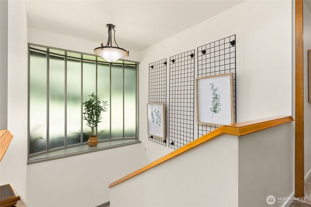398 Ferncliff Avenue NE, Bainbridge Island, WA 98110