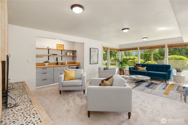 398 Ferncliff Avenue NE, Bainbridge Island, WA 98110