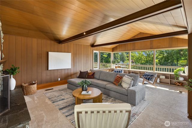 398 Ferncliff Avenue NE, Bainbridge Island, WA 98110